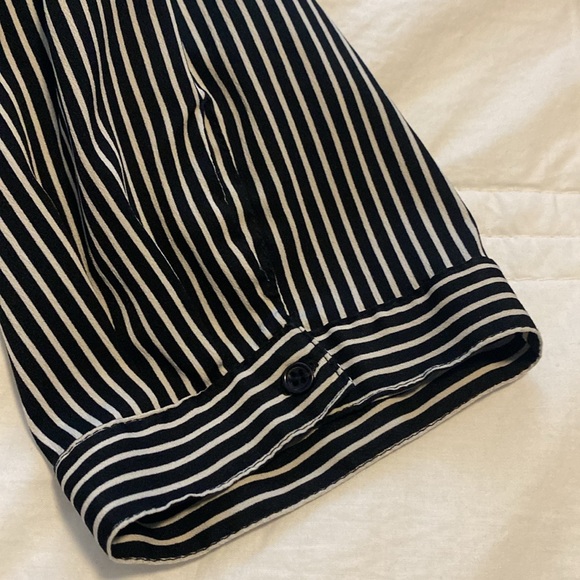Black and white striped blouse - Picture 4 of 4